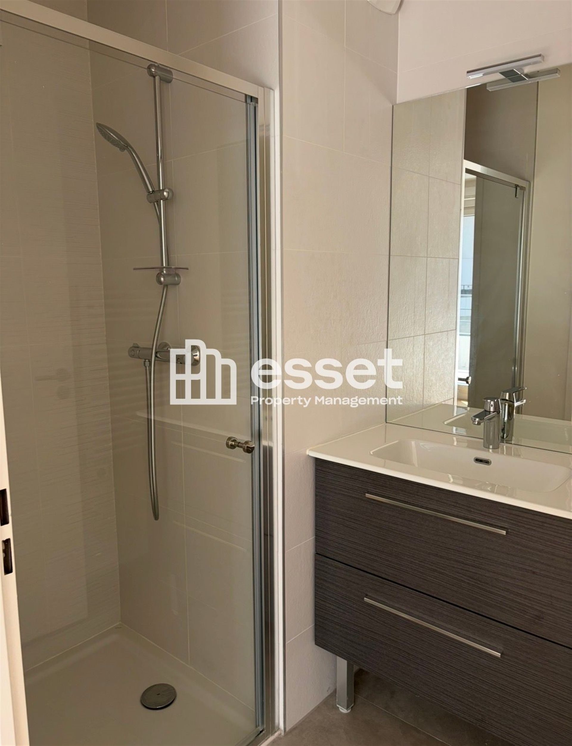 Appartement à louer, 89m², Courbevoie