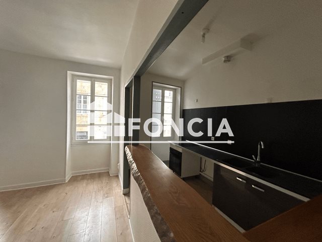 Appartement à louer, 72m², Rochefort