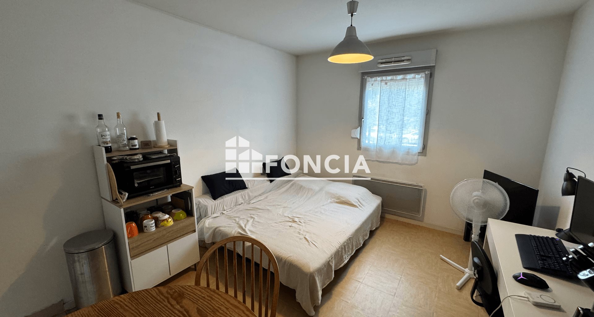 Appartement à louer, 24m², Saint-Genis-Laval