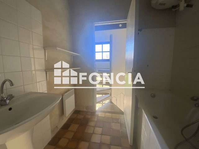 Appartement à louer, 30m², Uzès