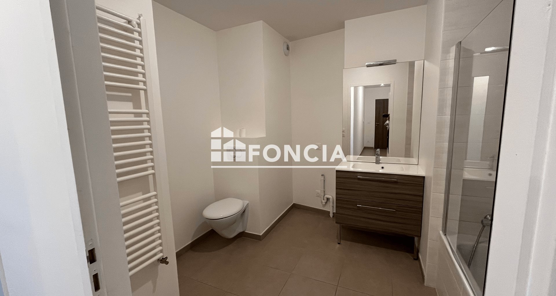 Appartement à louer, 48m², Ville-la-Grand