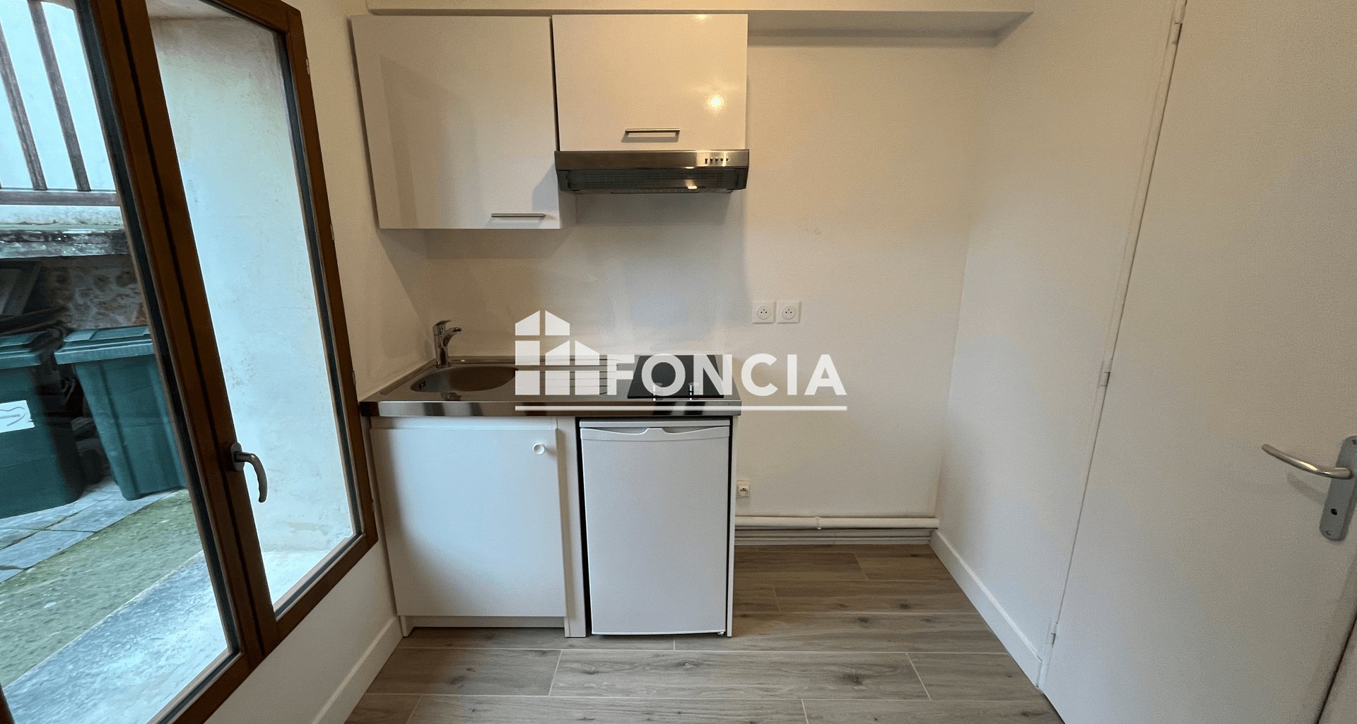 Appartement à louer, 27m², Neauphle-le-Château