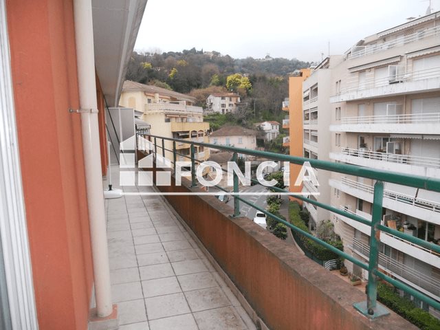 Appartement à louer, 63m², Menton
