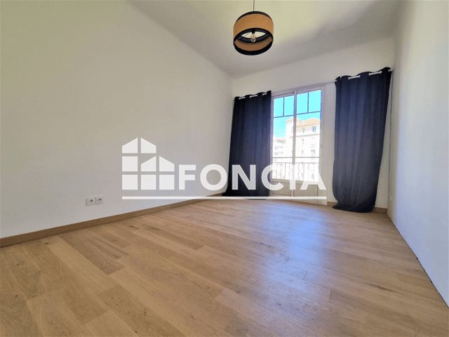 Appartement à louer, 69m², Toulon