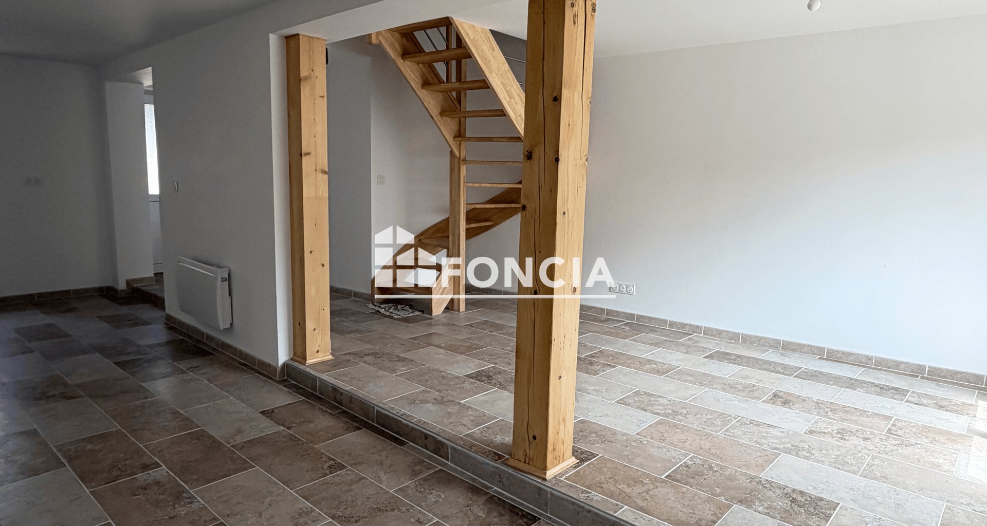 Maison à louer, 92m², Morestel