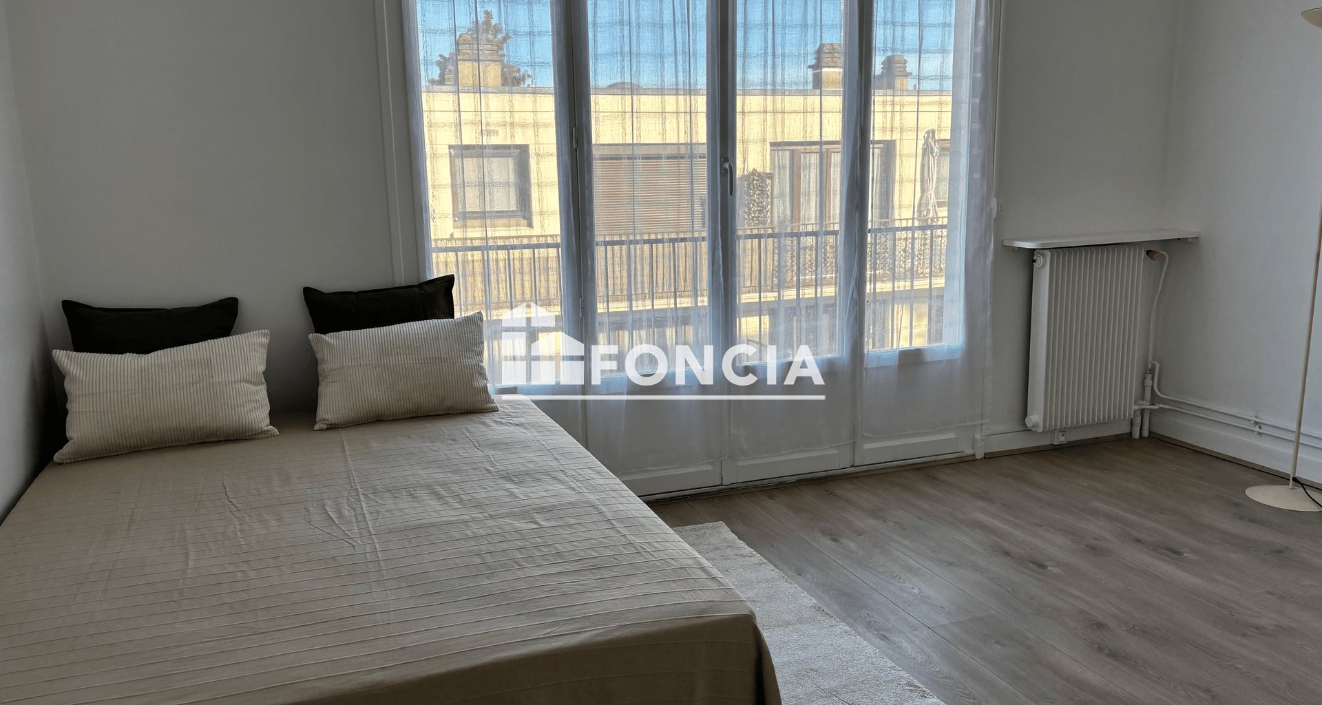 Appartement à louer, 24m², Sceaux