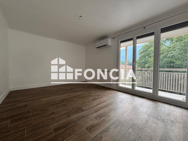 Appartement à louer, 69m², Vizille
