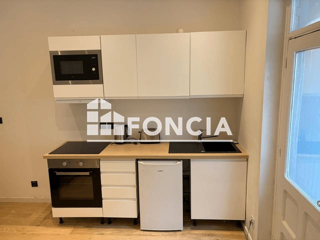 Appartement à louer, 25m², Sète
