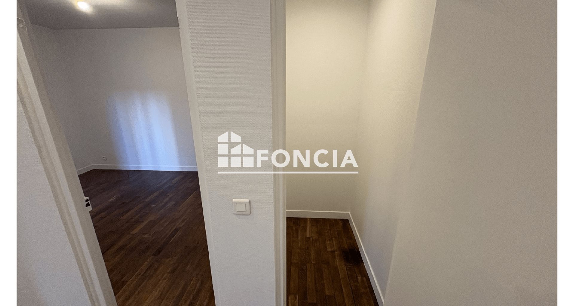 Appartement à louer, 24m², Suresnes