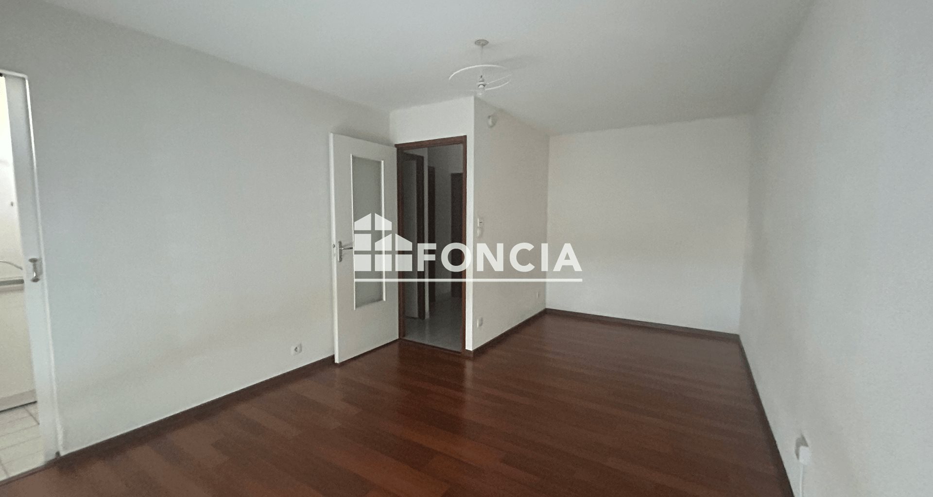 Appartement à louer, 26m², Saint-Martin-d'Hères