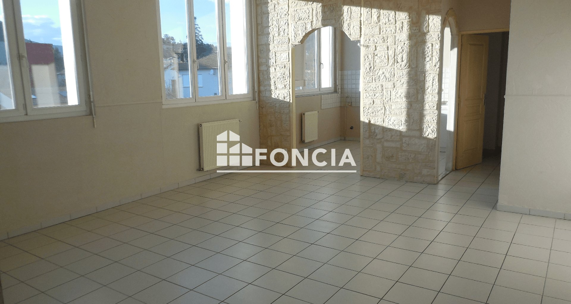Appartement à louer, 76m², Donzère