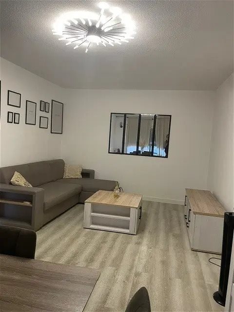 Appartement à louer, 74m², Grasse