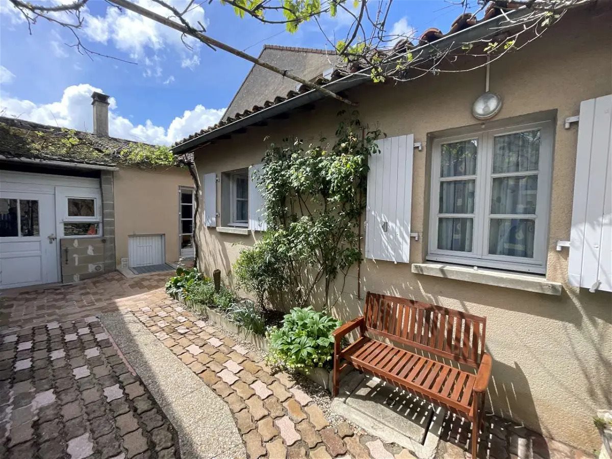 Maison à vendre, 198m², Usson-du-Poitou