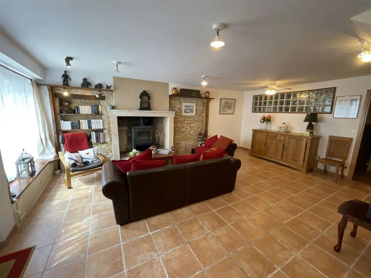 Maison à vendre, 198m², Usson-du-Poitou