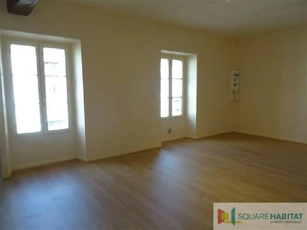 Appartement à louer, 66m², Chevannes