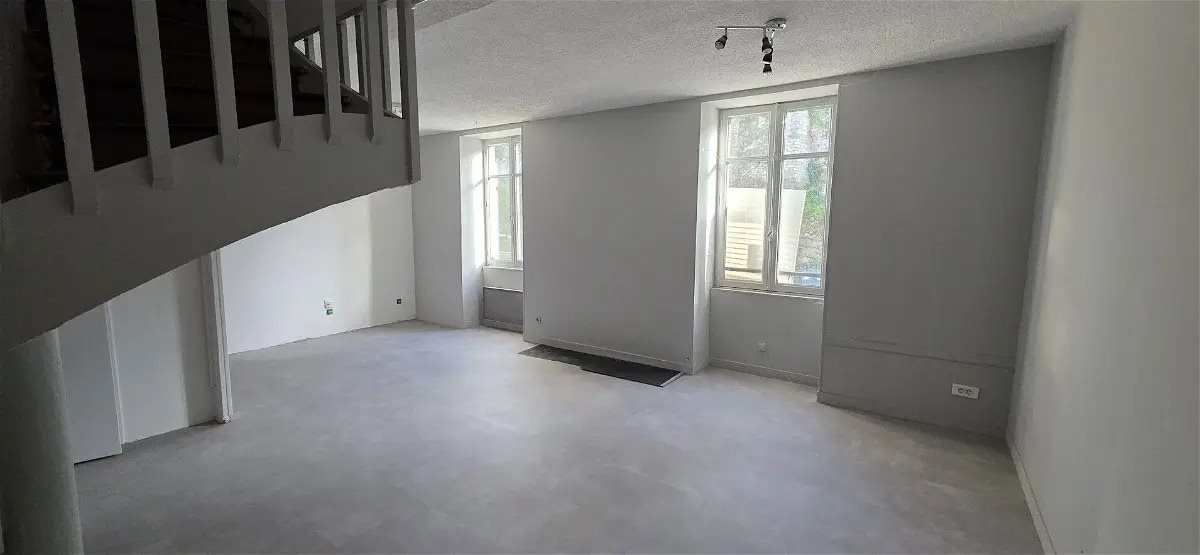 Appartement à louer, 100m², Morestel