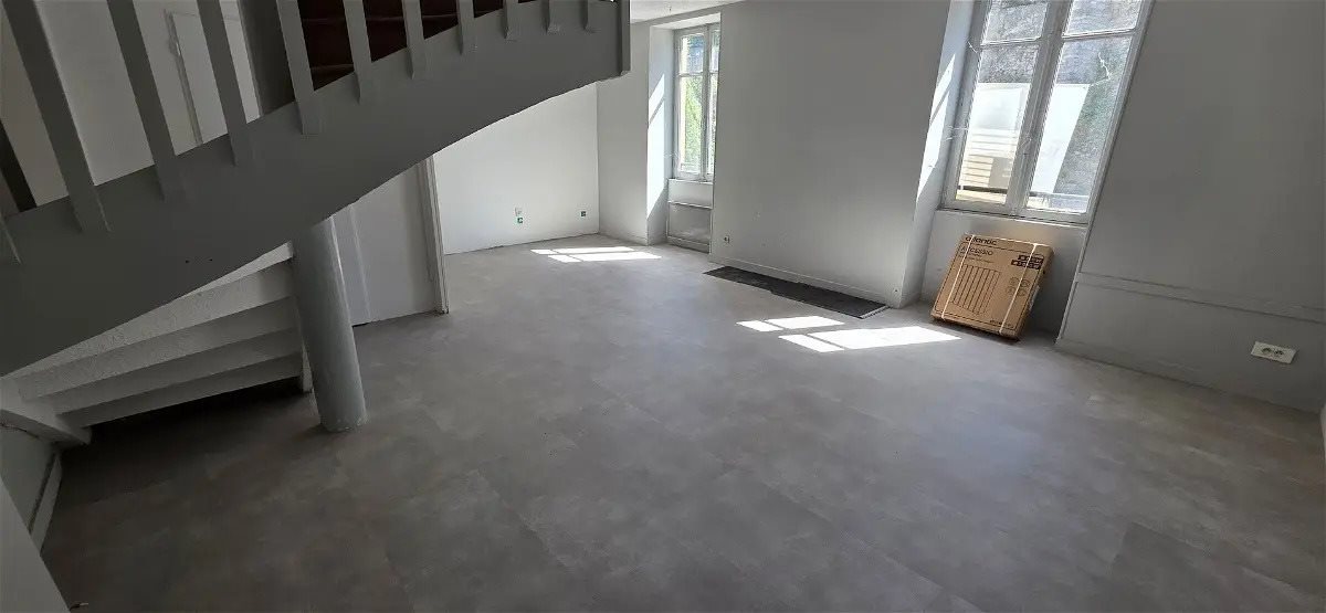 Appartement à louer, 100m², Morestel