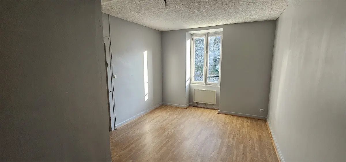 Appartement à louer, 100m², Morestel
