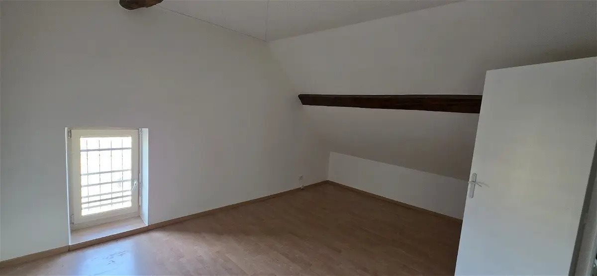 Appartement à louer, 100m², Morestel