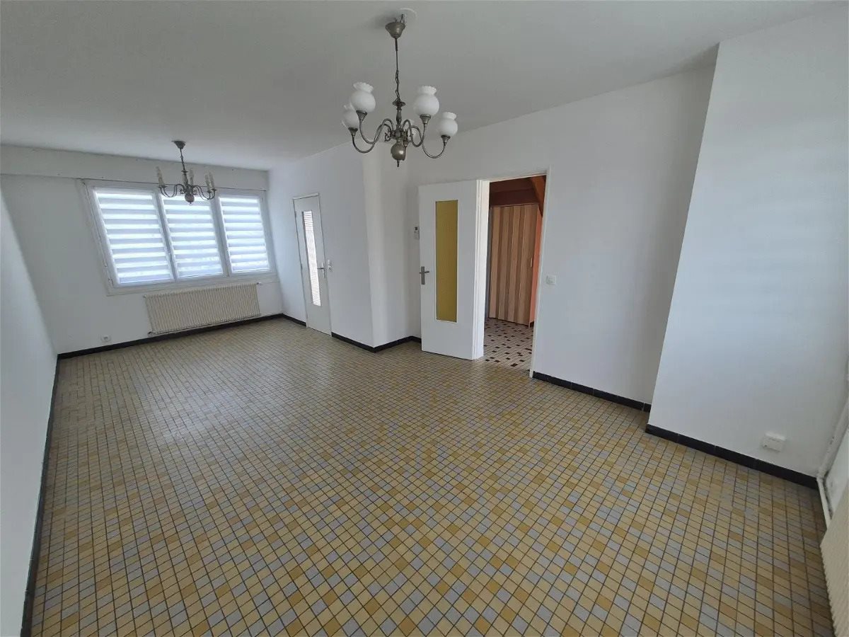 Maison à louer, 78m², Brunémont