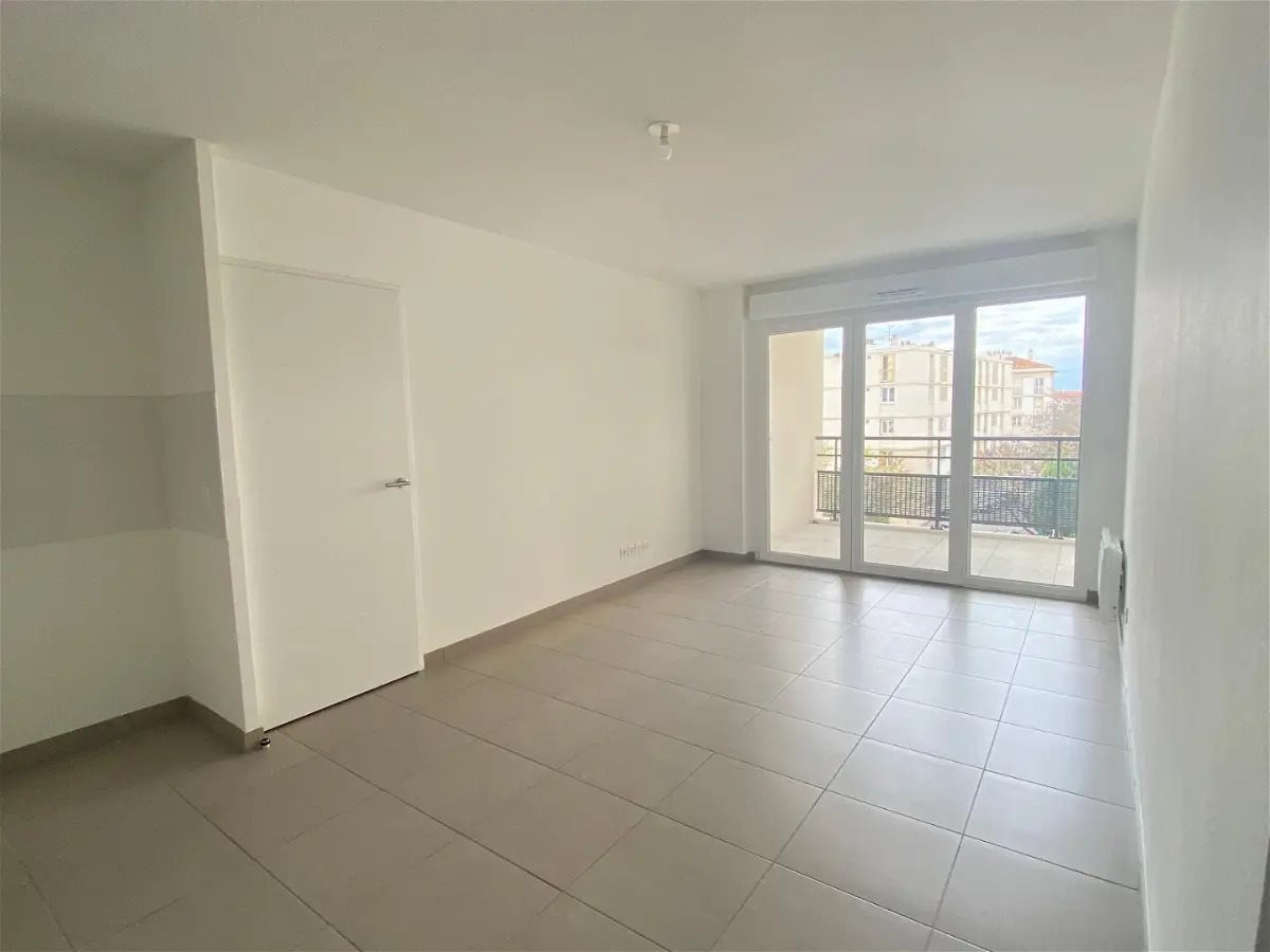 Appartement à louer, 42m², Marseille 8ème