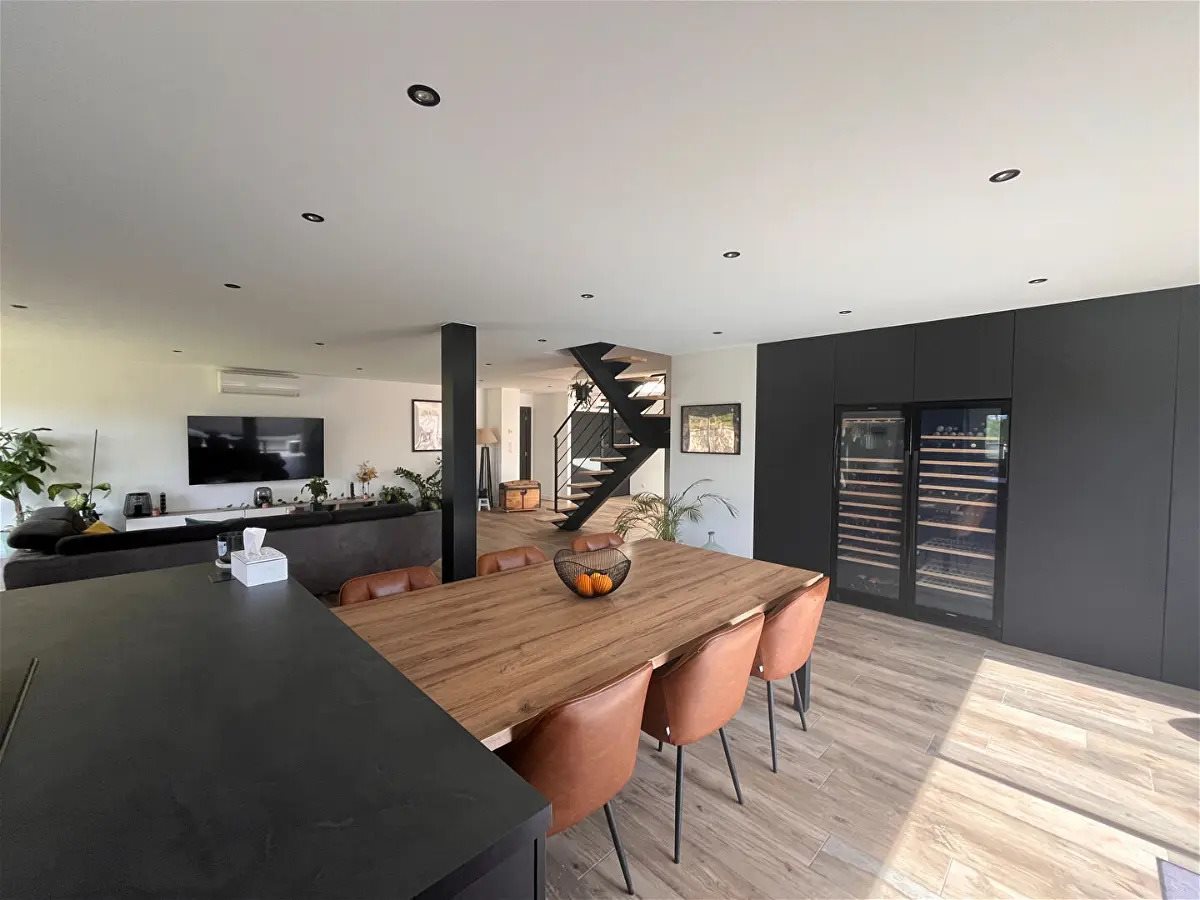 Maison à vendre, 215m², Neuville-de-Poitou