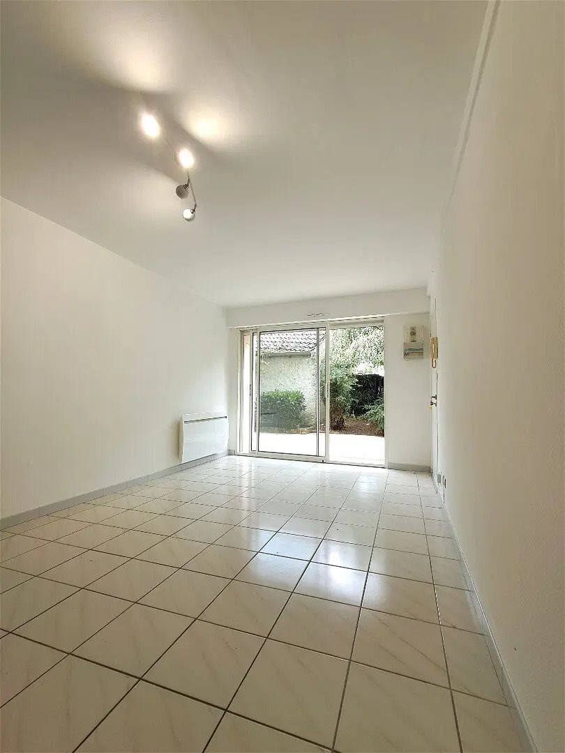 Appartement à louer, 38m², Val-de-Meuse