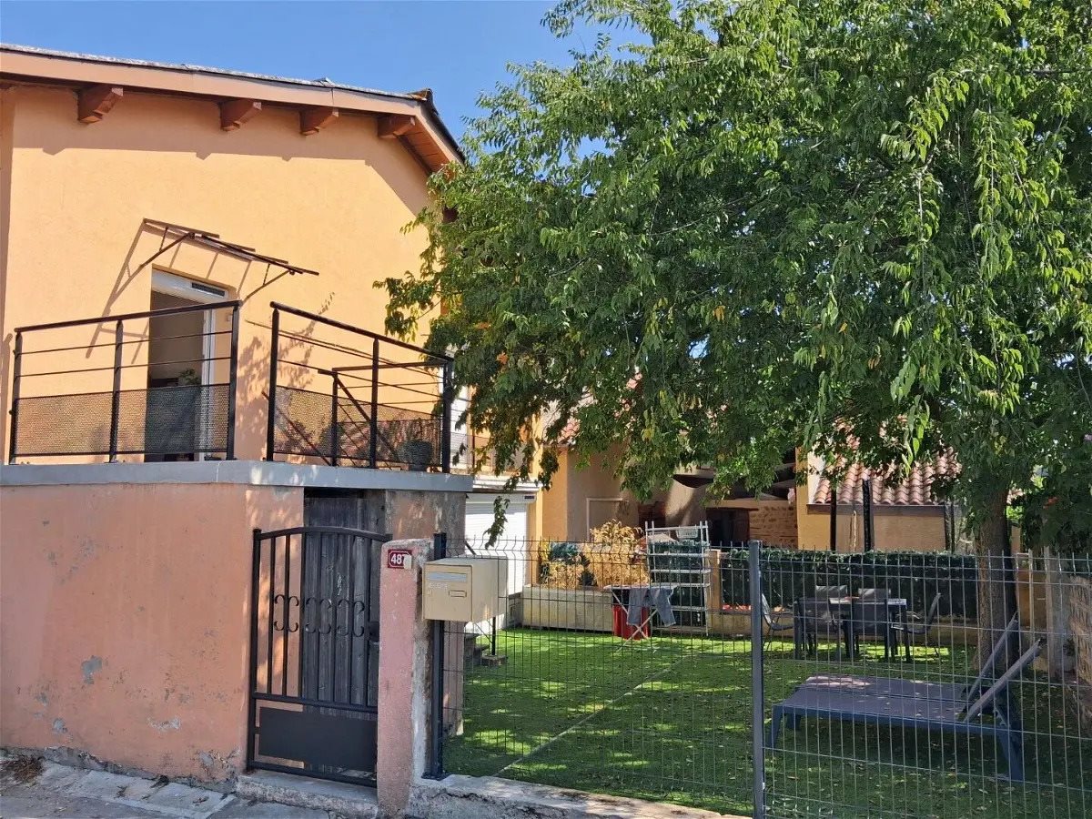 Maison à louer, 64m², Leyment