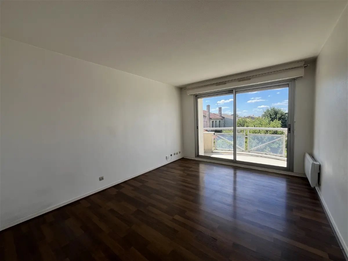 Appartement à louer, 38m², Talence