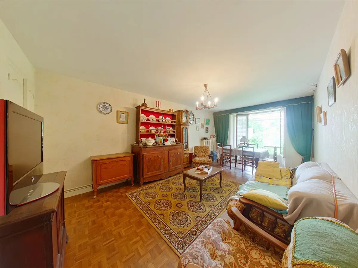 Maison à vendre, 100m², Gençay