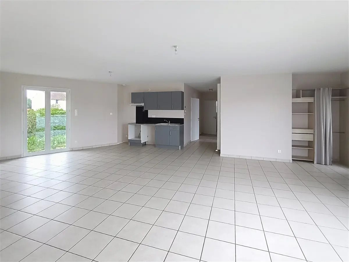 Maison à louer, 95m², Boé