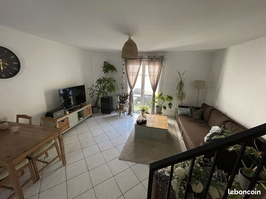 Maison à louer, 77m², Frolois