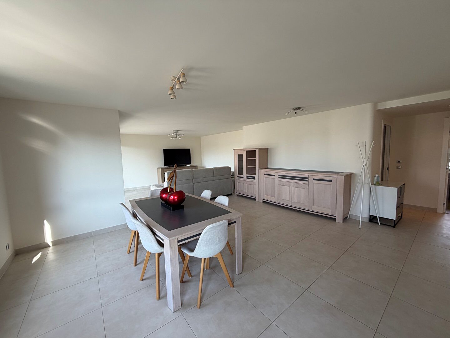 Appartement à louer, 146m², Saint-Genis-Pouilly