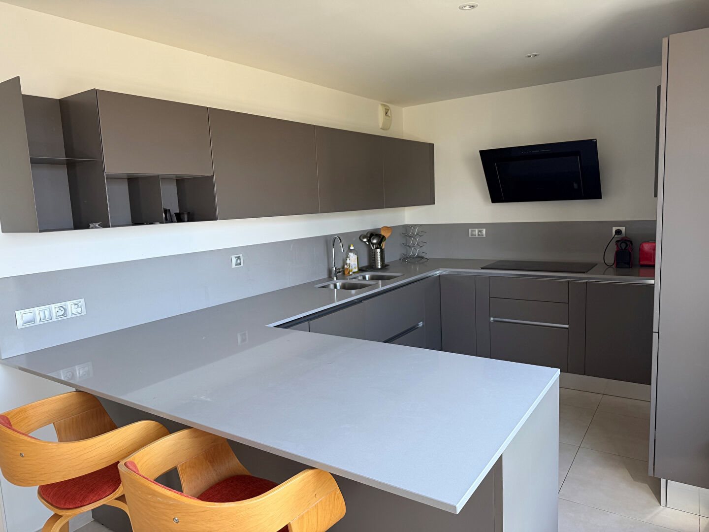 Appartement à louer, 146m², Saint-Genis-Pouilly