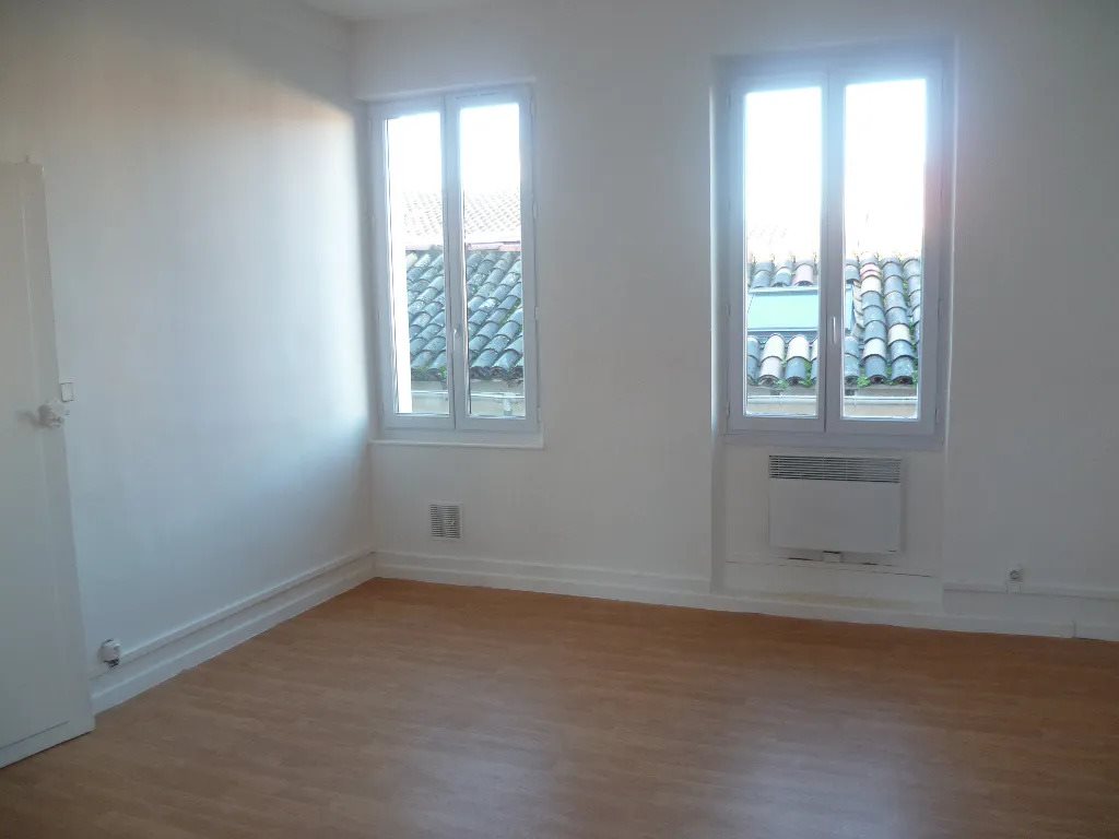 Appartement à louer, 65m², Saint-Sulpice-la-Pointe