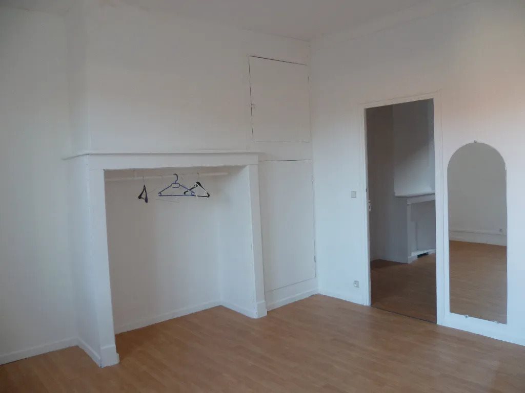 Appartement à louer, 65m², Saint-Sulpice-la-Pointe