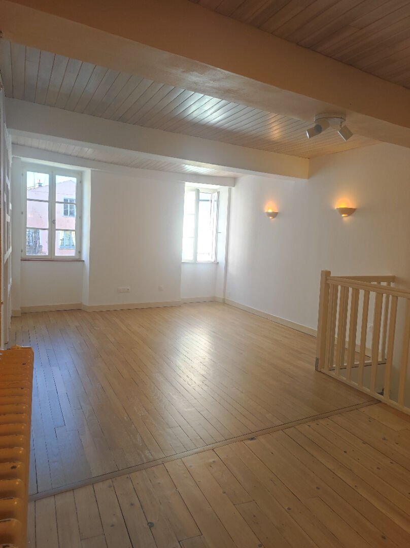 Appartement à louer, 139m², Tournus