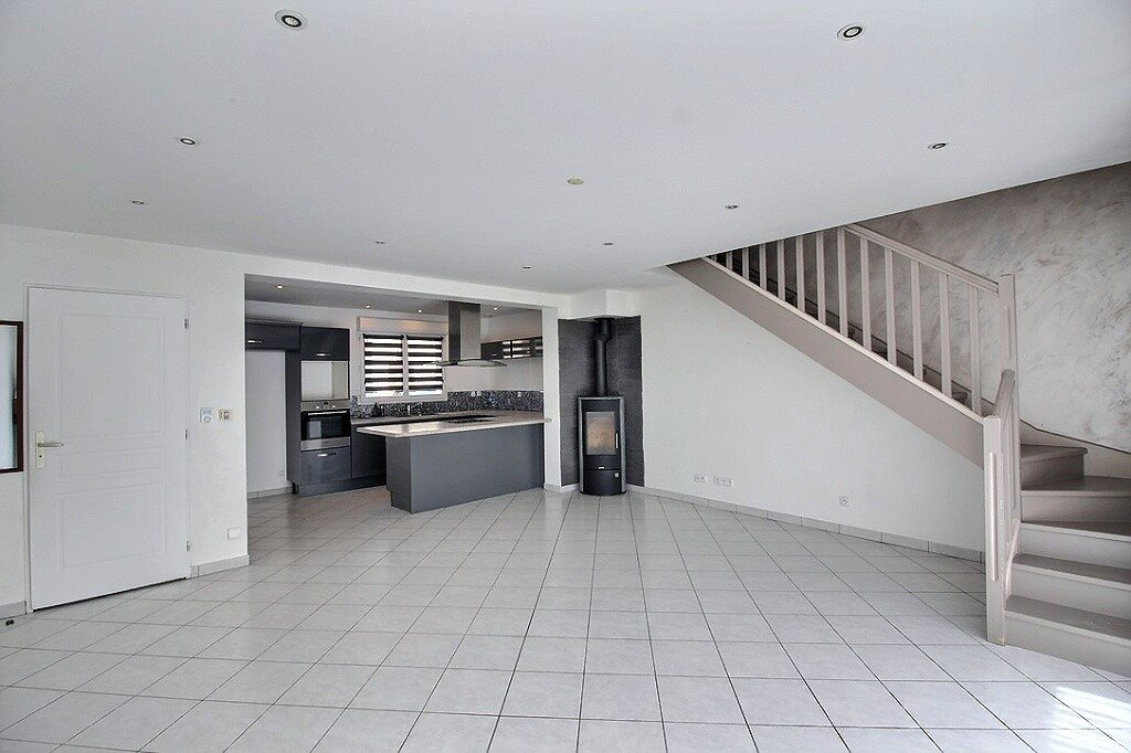 Maison à louer, 79m², Douvaine