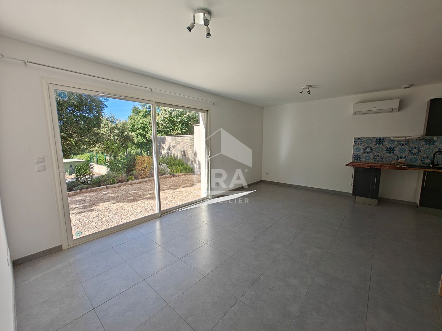 Maison à louer, 88m², Blauvac