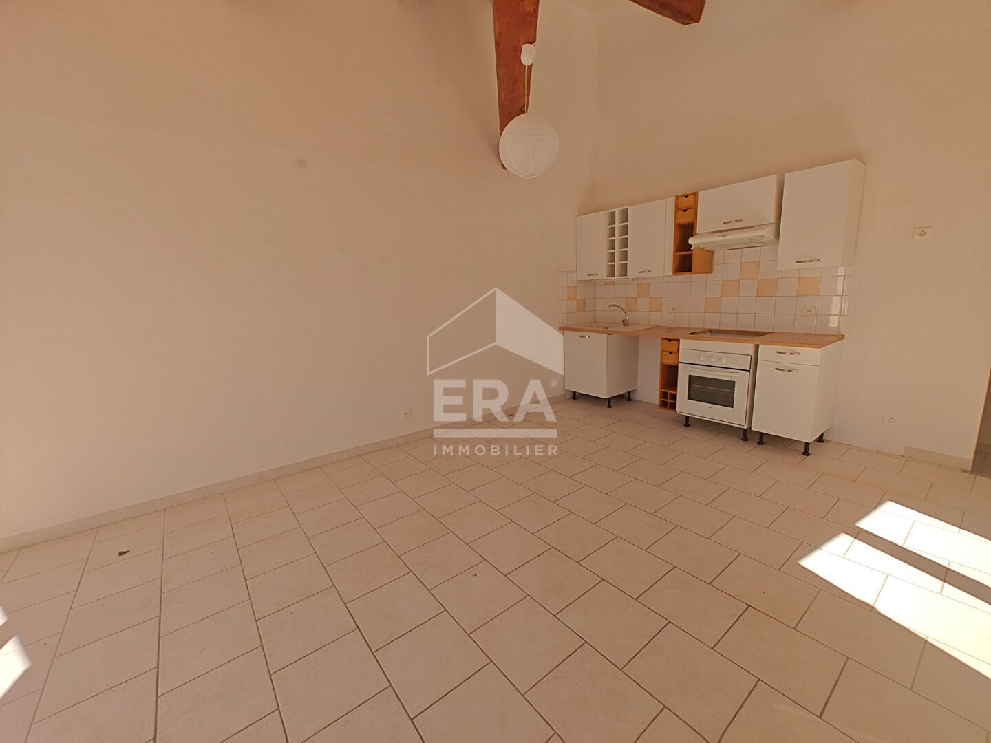 Maison à louer, 50m², Mormoiron