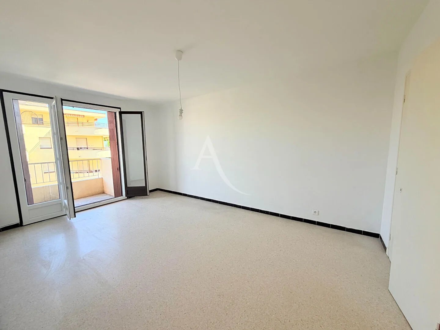 Appartement à louer, 43m², Cagnes-sur-Mer