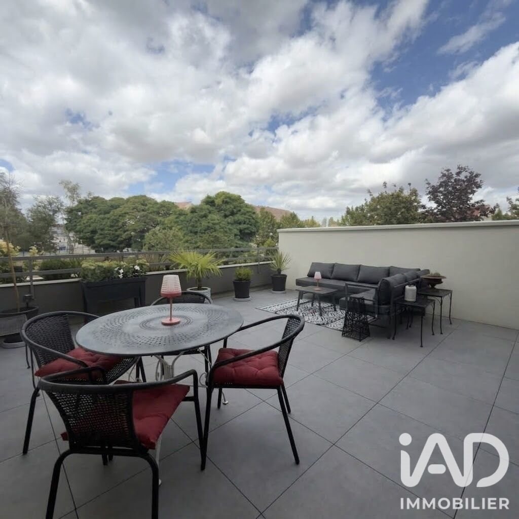 Appartement à vendre, 84m², Vaux-le-Pénil