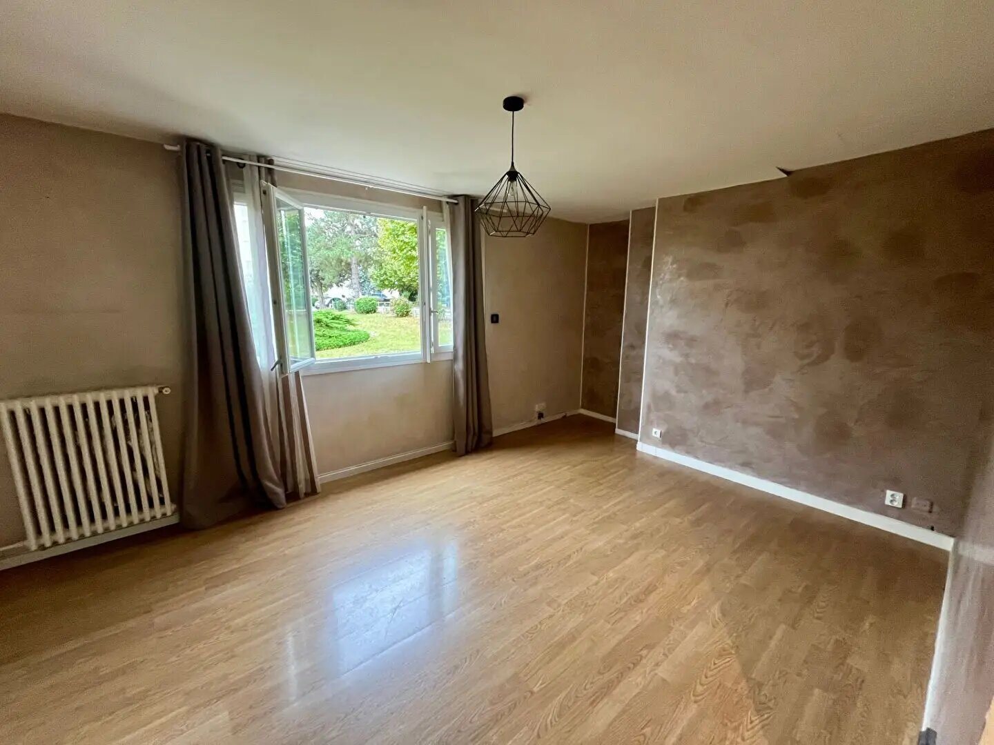 Appartement à vendre, 65m², Les Clayes-sous-Bois