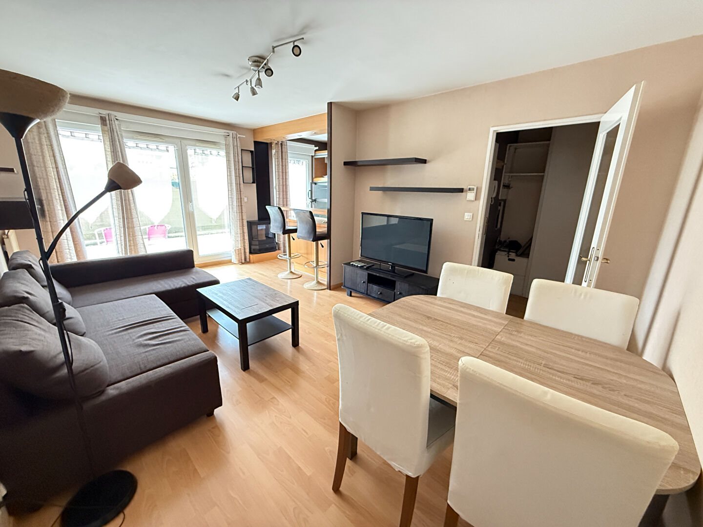 Appartement à louer, 44m², Elancourt