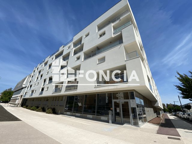 Appartement à louer, 79m², Talence