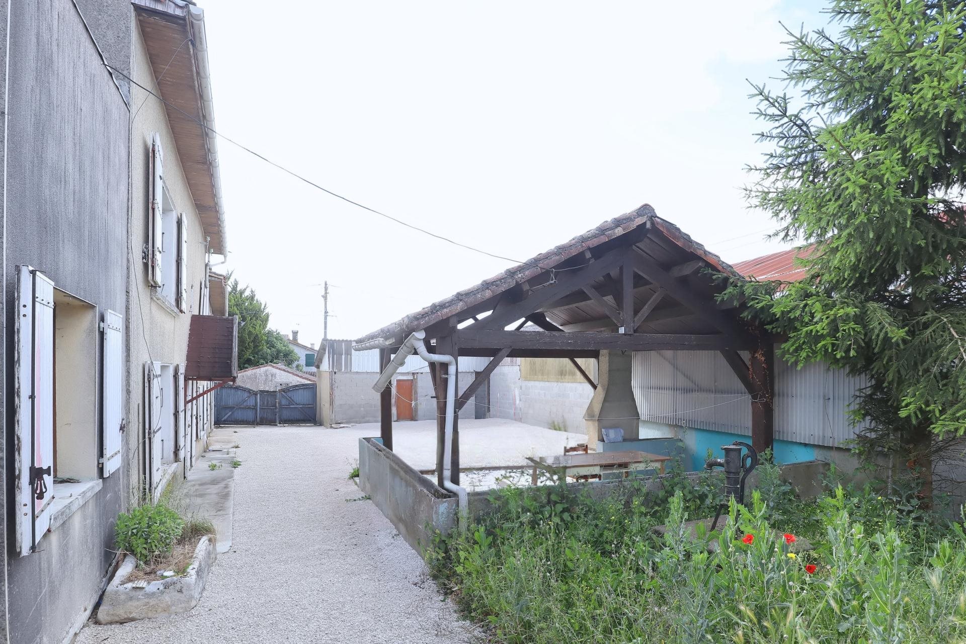 Maison à vendre, 148m², Loubillé