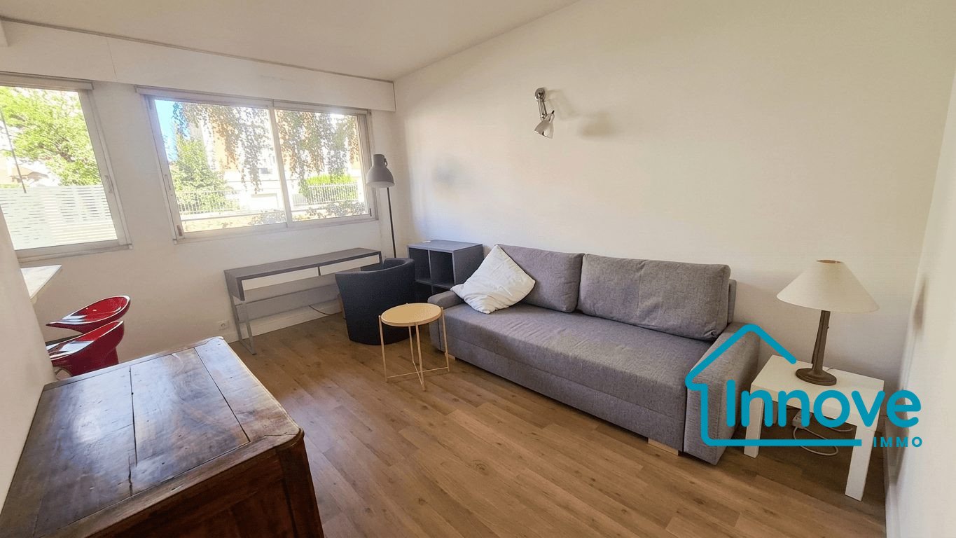 Appartement à louer, 25m², Versailles