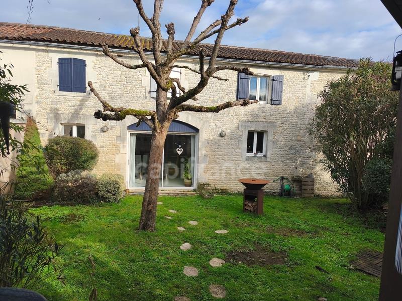 Maison à vendre, 157m², Chassors