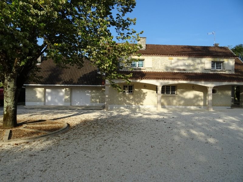 Maison à vendre, 229m², Roullet-Saint-Estèphe