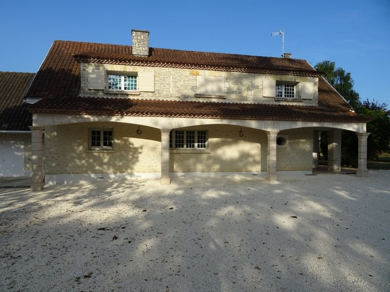 Maison à vendre, 229m², Roullet-Saint-Estèphe
